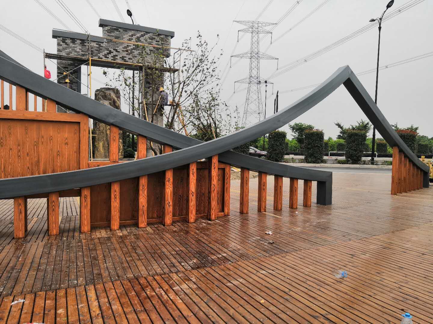 <strong>鋼結構木紋漆施工先安裝好還是先施工好？</strong>